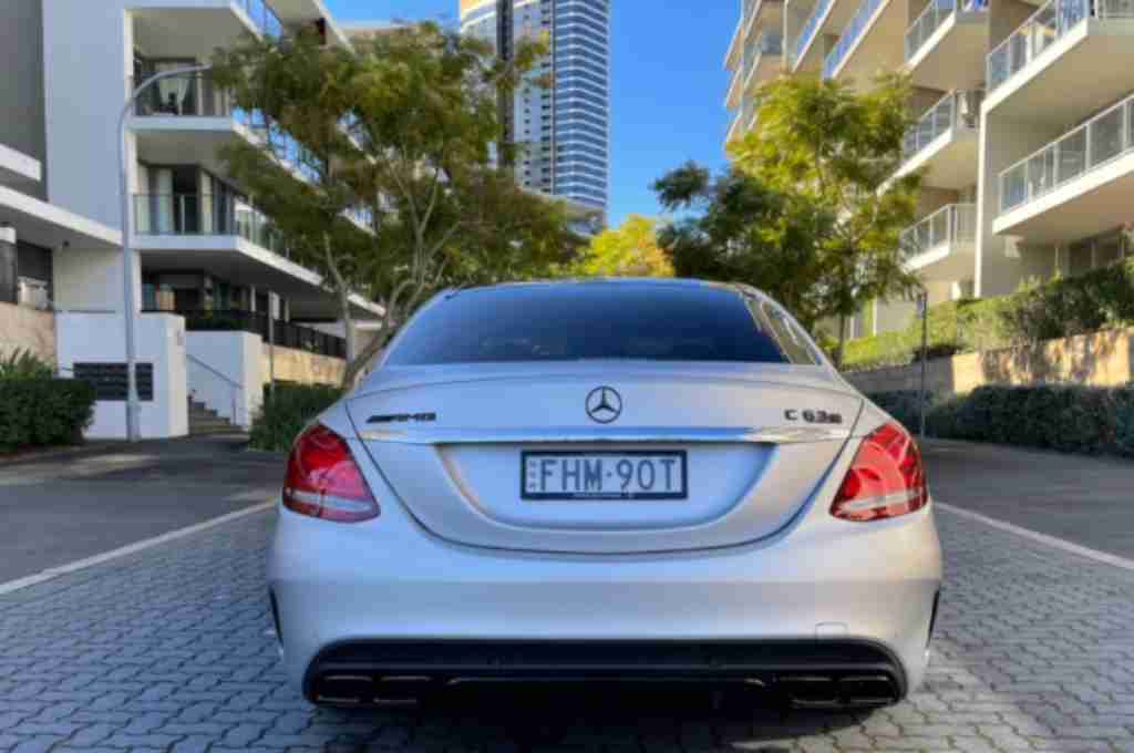 悉尼 二手车 两箱轿车 MercedesBenz C63S超低公里数15000kms 满配  2018年